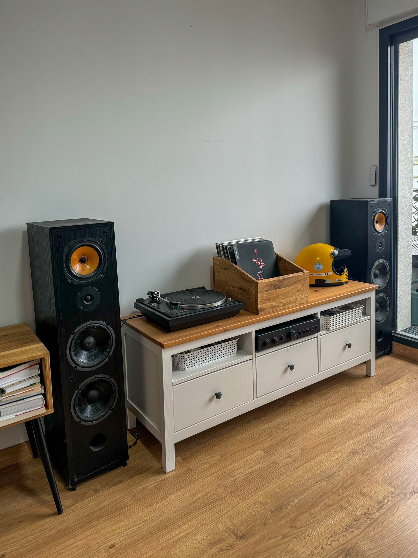Caisse à vinyle pour salon chene massif