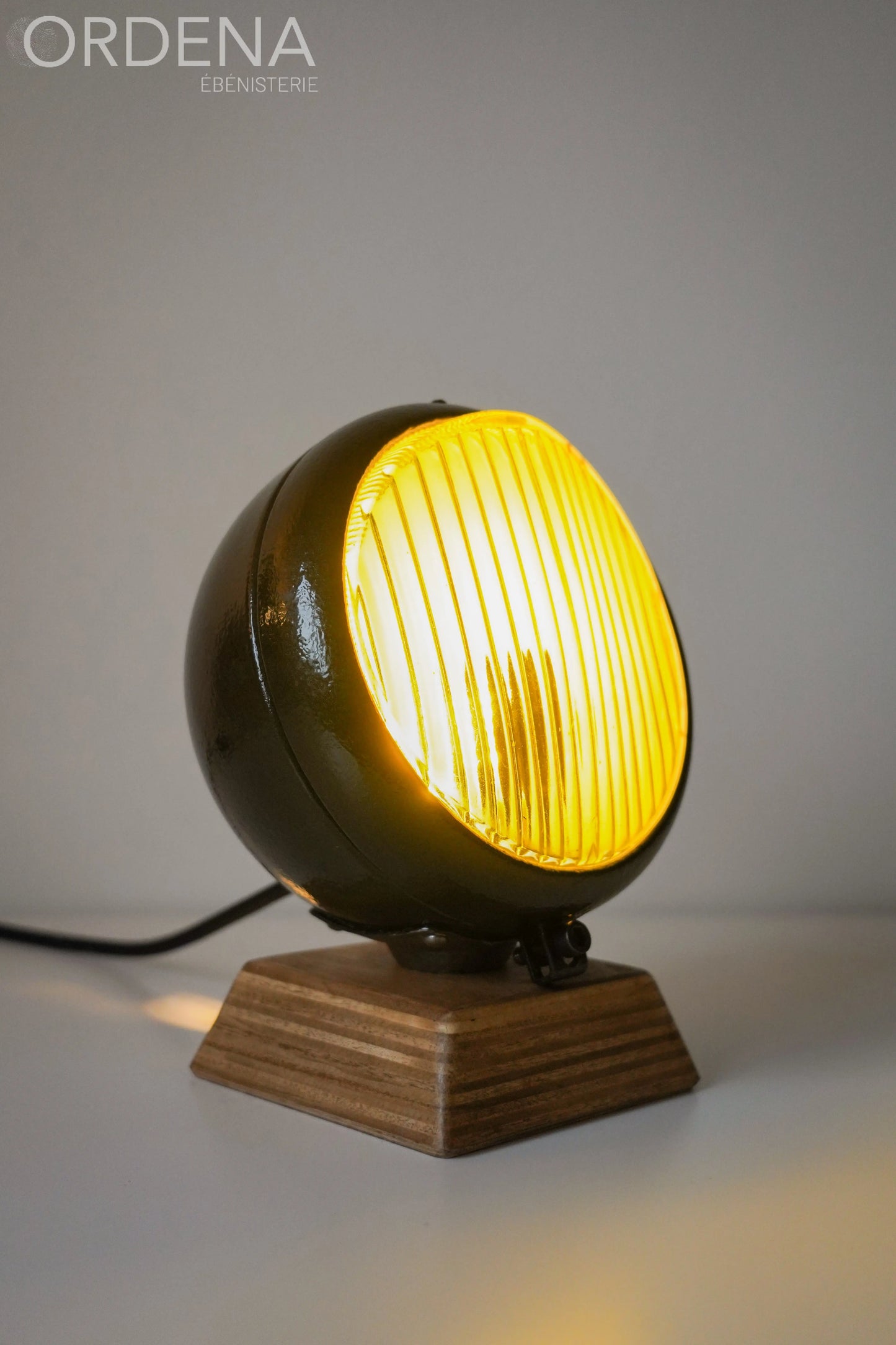 Lampe phare vintage style industriel L'atelier du meuble scandinave
