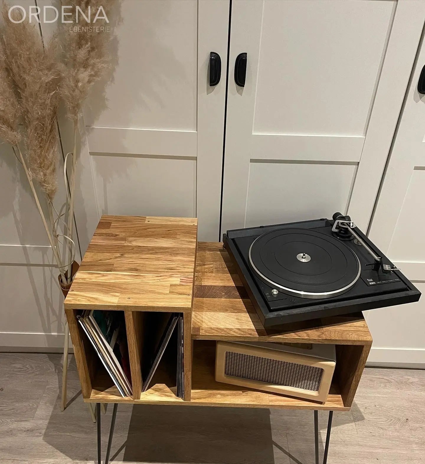 Meuble pour platine vinyle chêne « L’élégant » L'atelier du meuble scandinave