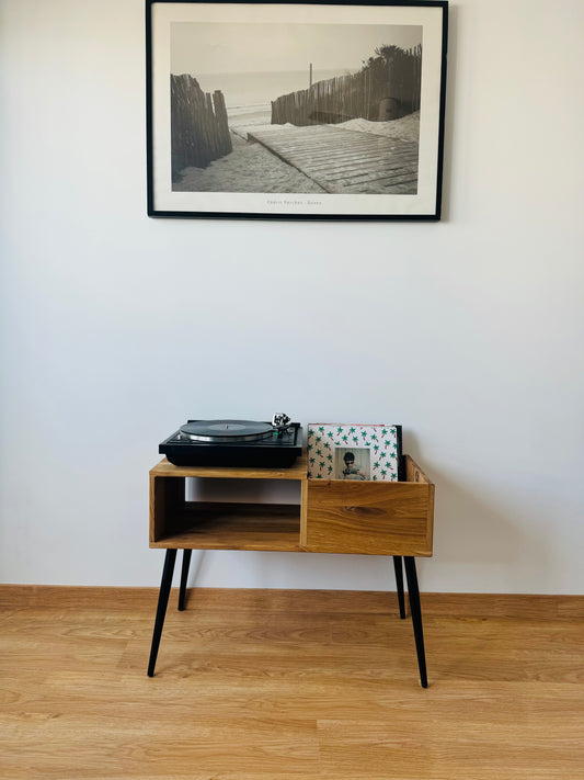 Meuble rangement vinyle et platine vinyle en chêne massif. Grande capacité collection vinyle