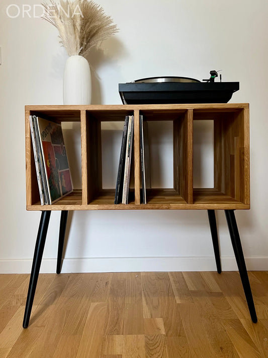 Meuble à casiers vinyle en chêne « L’audioStack » L'atelier du meuble scandinave